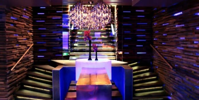 MADDOX TABLE BOOKING - photo 2