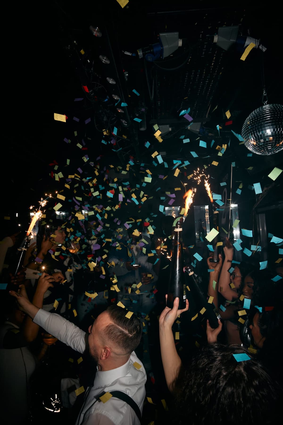 Tape Club Table Booking - photo 2