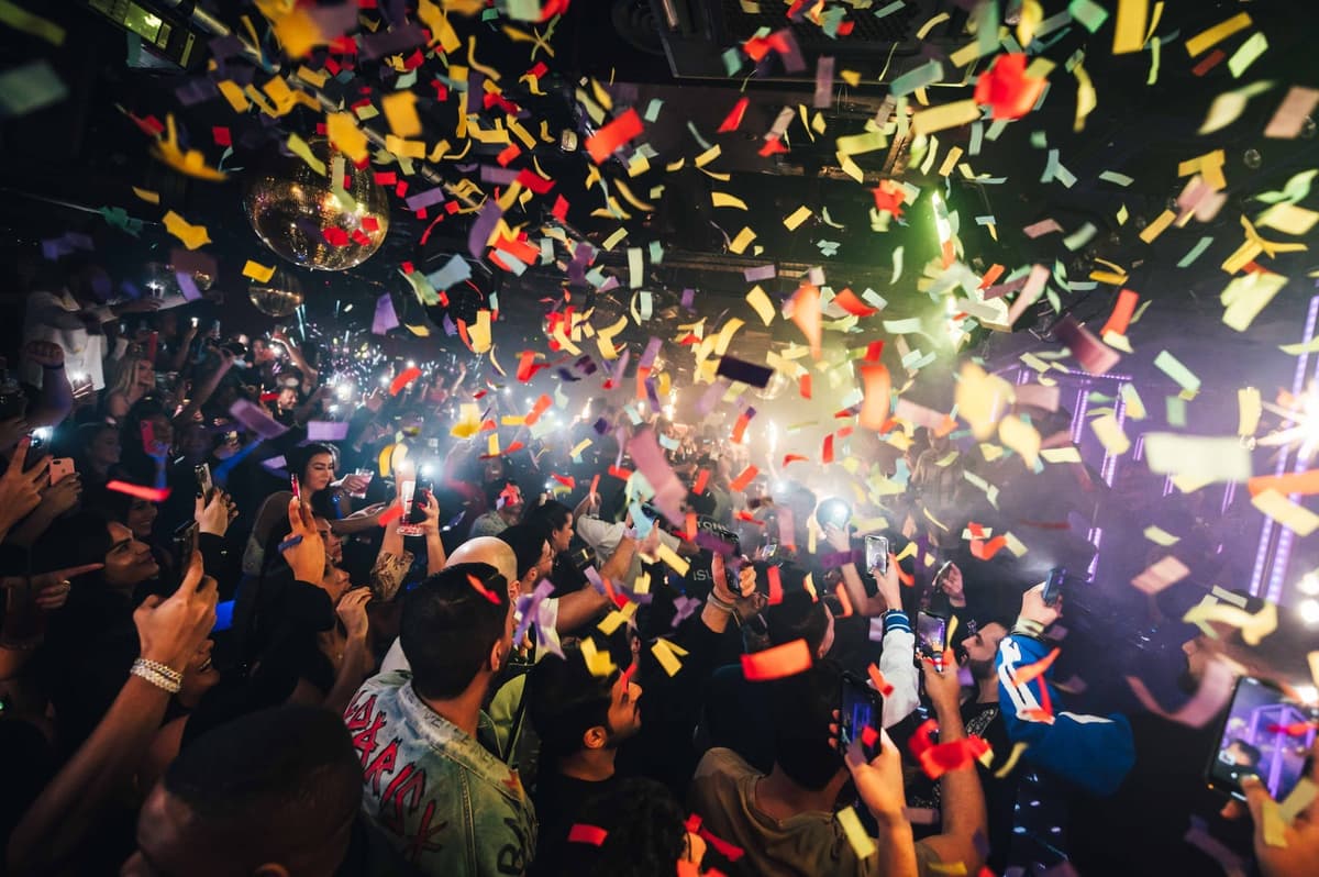 Tape Club Table Booking - photo 7