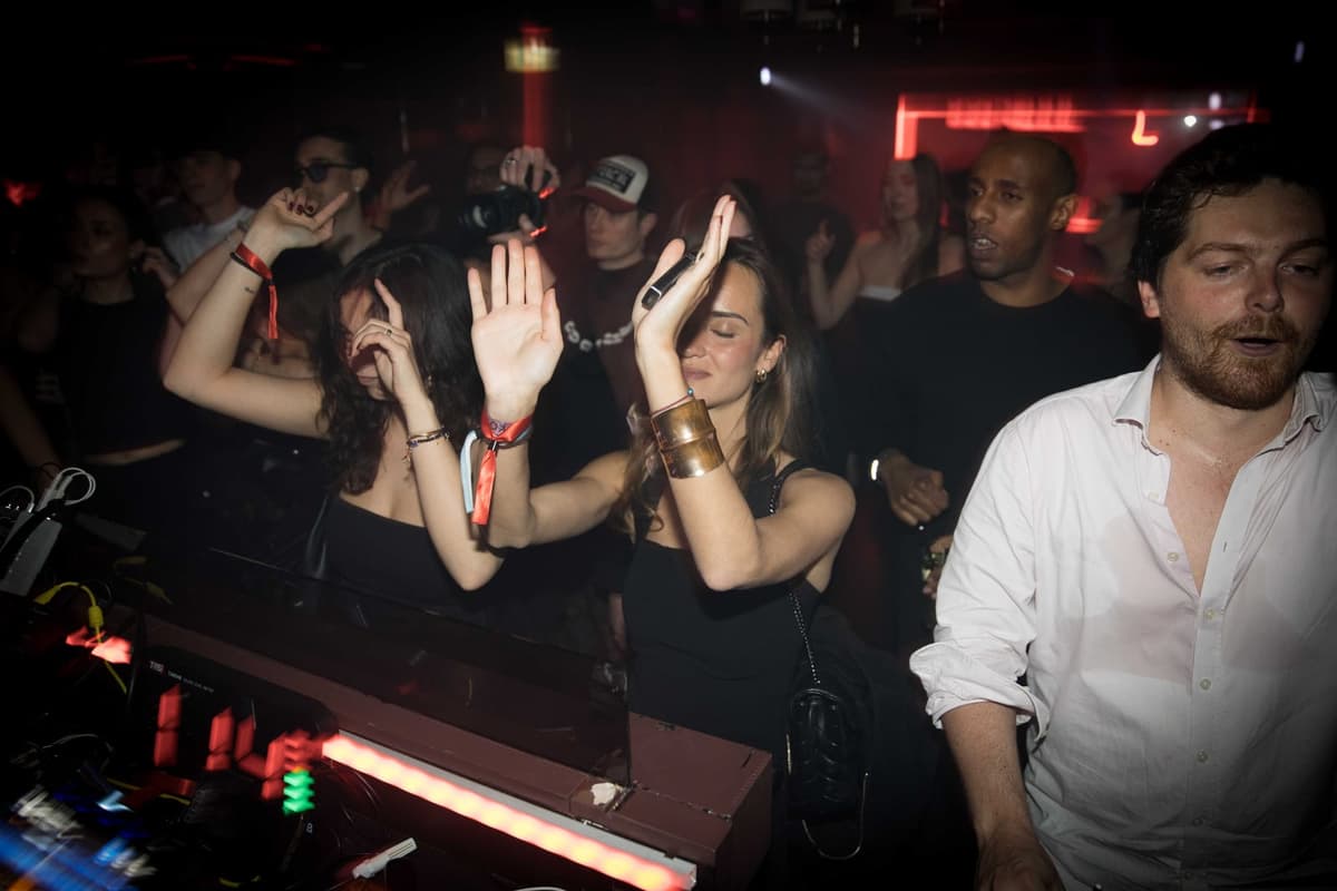 Quiz Night in London: Where to Play and Where to Go After - London Night Guide
