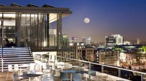 Skylounge : London's Top Bars. Great nightlife, extensive cocktail list, one of London's most exclusive bars.