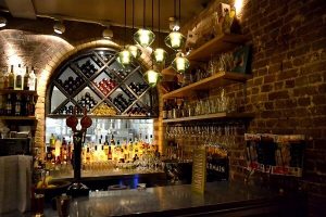 Baranis : London's Top Bars. Great nightlife, extensive cocktail list, one of London's most exclusive bars.