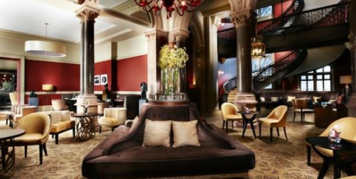 Booking Office : London's Top Bars. Great nightlife, extensive cocktail list, one of London's most exclusive bars.