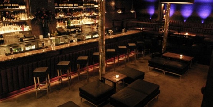 Dirty Martini : London's Top Bars. Great nightlife, extensive cocktail list, one of London's most exclusive bars.